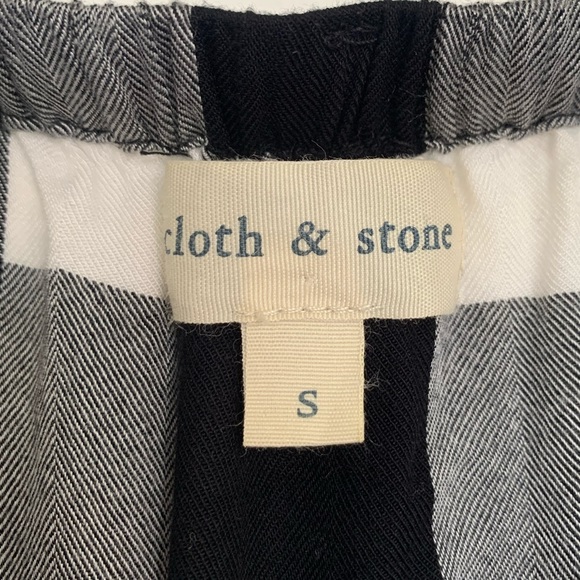 Cloth & Stone Black/White Plaid Off Shoulder Top - Picture 5 of 6